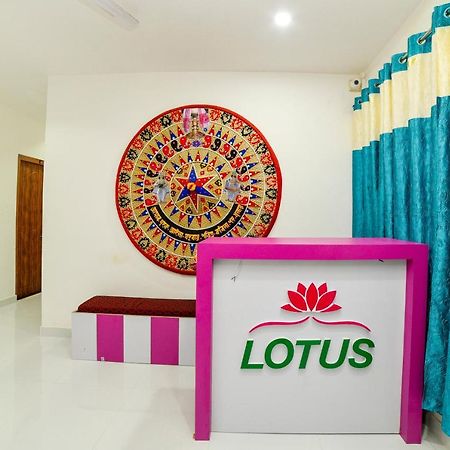 Oyo 40893 Hotel Lotus Guwahati Exterior photo