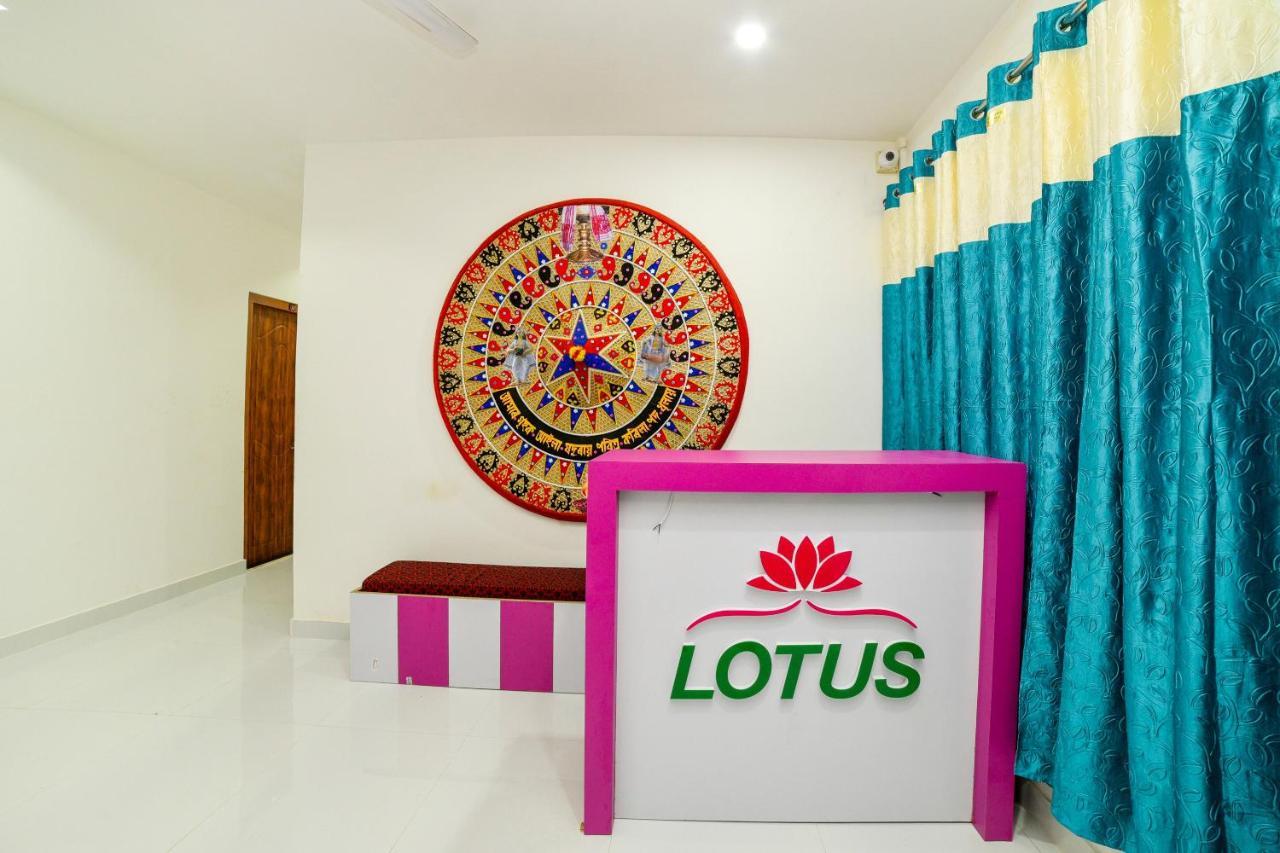 Oyo 40893 Hotel Lotus Guwahati Exterior photo